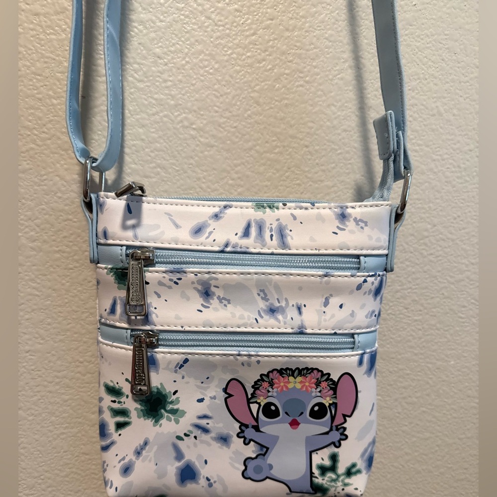 Loungefly Lilo & Stitch Crossbody Bag - Picture 4 of 12